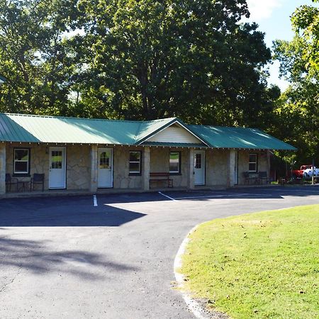 Lake River Lodge 불 숄즈 외부 사진